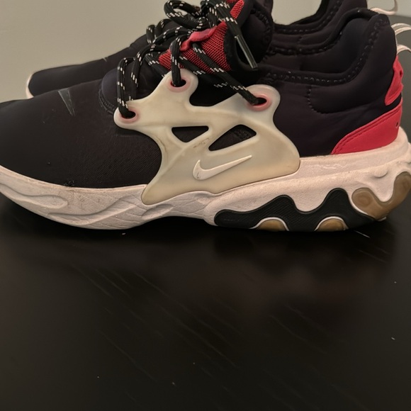 Nike React size 10.5 - Picture 4 of 4
